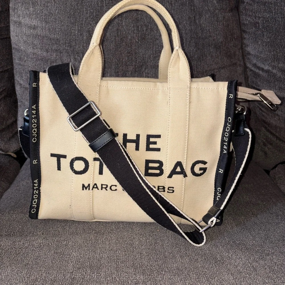 Marc Jacobs Beige and Black Tote Bag - Picture 6 of 6